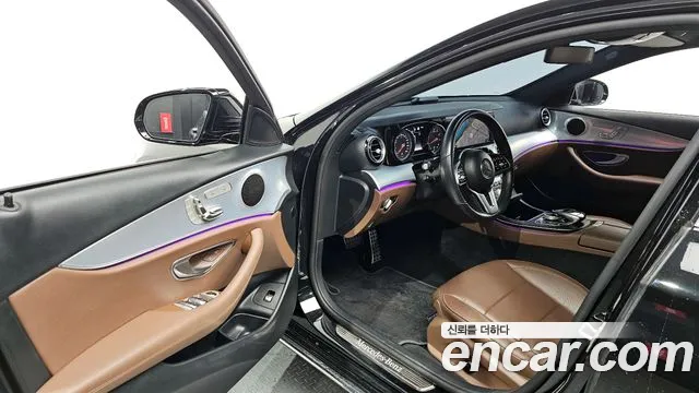 Mercedes-Benz E-Class 2020 — фото 10
