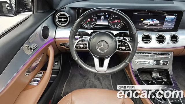 Mercedes-Benz E-Class 2020 — фото 13