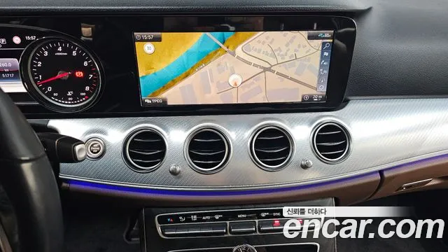 Mercedes-Benz E-Class 2020 — фото 14