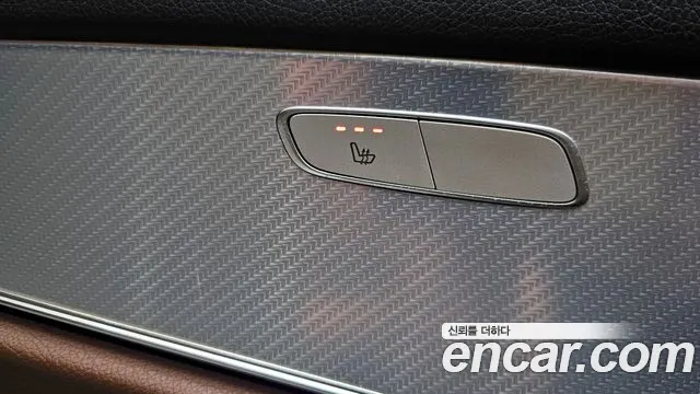 Mercedes-Benz E-Class 2020 — фото 18