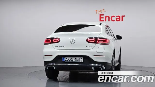 Mercedes-Benz GLC-Class 2023 — фото 4