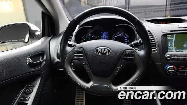 Kia K3 2015 — фото 13