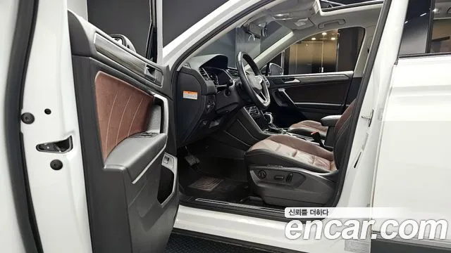 Volkswagen Tiguan 2023 — фото 10