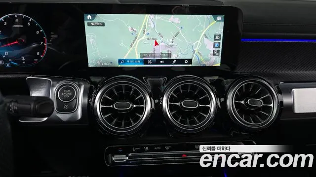 Mercedes-Benz GLB-Class 2021 — фото 15