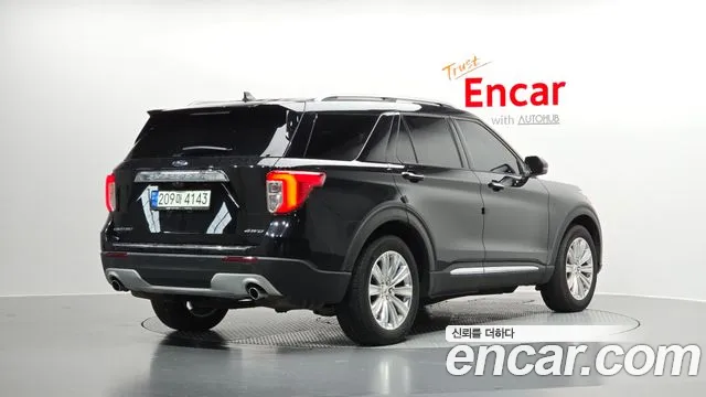 Ford Explorer 2021 — фото 2