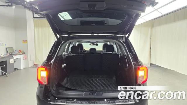 Ford Explorer 2021 — фото 20