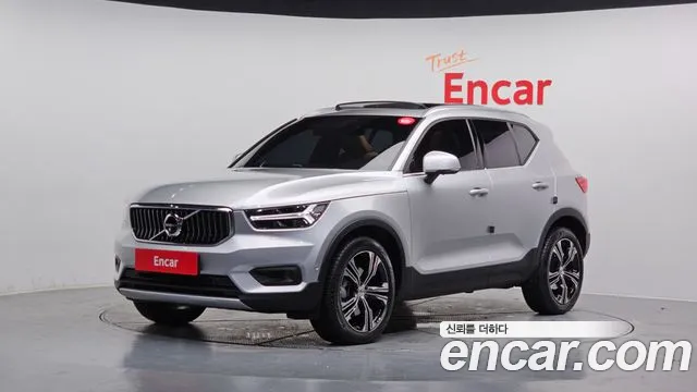 Volvo XC40 2019 — фото 1
