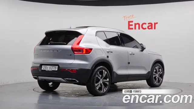 Volvo XC40 2019 — фото 2