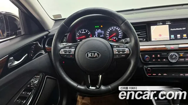Kia K7 2016 — фото 15