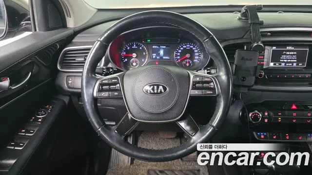 Kia Sorento 2019 — фото 12