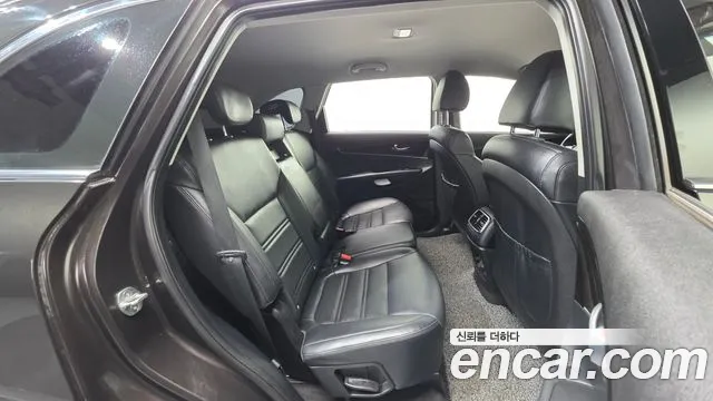 Kia Sorento 2019 — фото 19