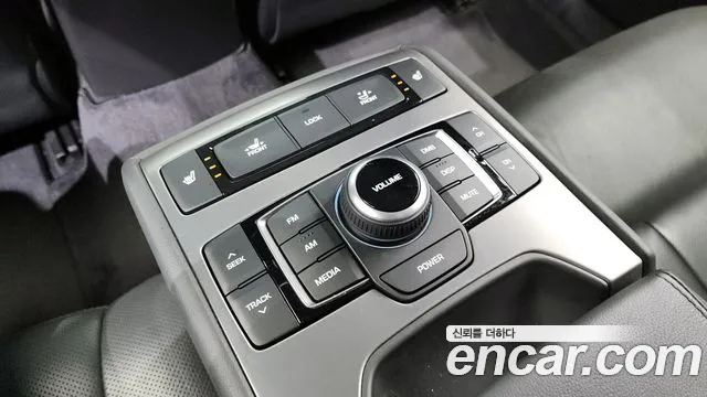 Hyundai Genesis 2016 — фото 19