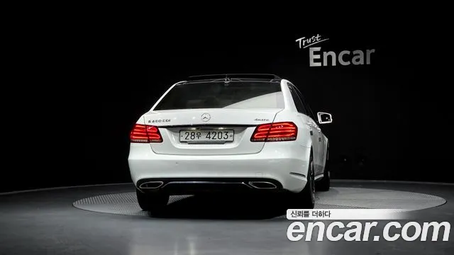 Mercedes-Benz E-Class 2014 — фото 4