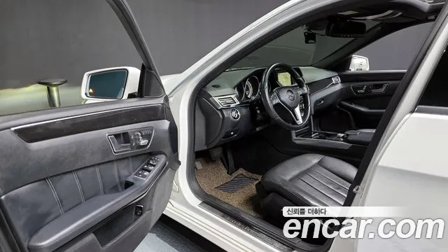 Mercedes-Benz E-Class 2014 — фото 10