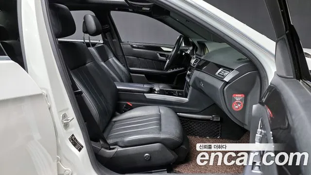 Mercedes-Benz E-Class 2014 — фото 11
