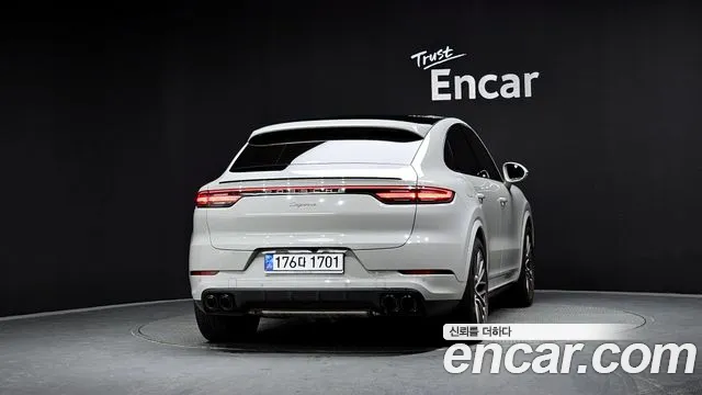Porsche Cayenne 2023 — фото 4