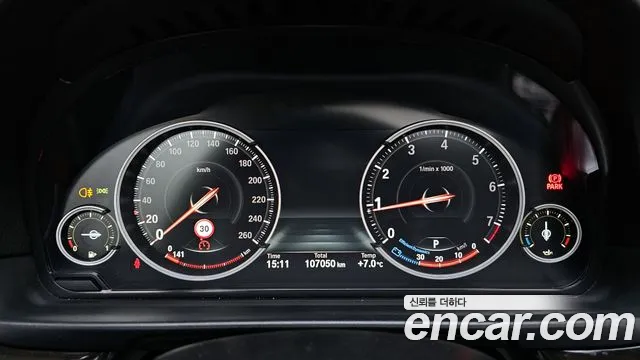 BMW 5-Series 2015 — фото 8