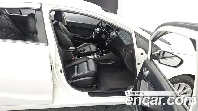 Kia K3 2014 — фото 12