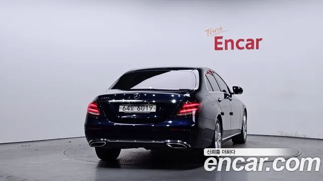 Mercedes-Benz E-Class 2018 — фото 4