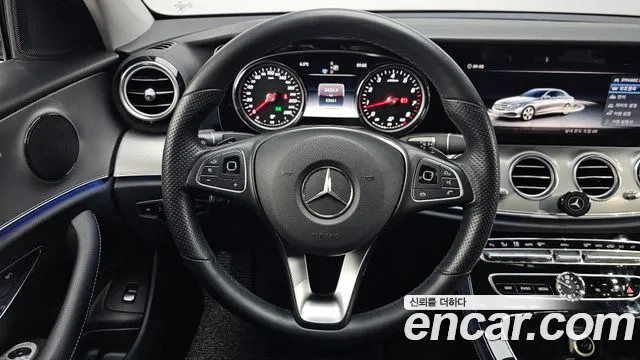 Mercedes-Benz E-Class 2018 — фото 13
