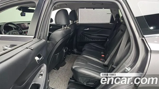 Hyundai Santafe 2021 — фото 11
