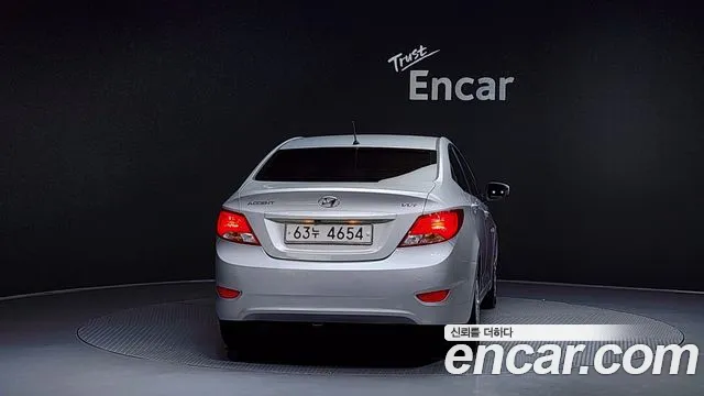 Hyundai Accent 2015 — фото 4