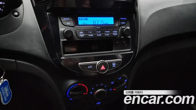 Hyundai Accent 2015 — фото 16