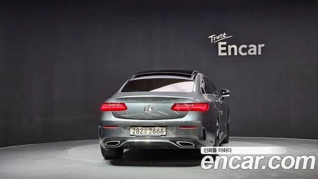 Mercedes-Benz E-Class 2018 — фото 4