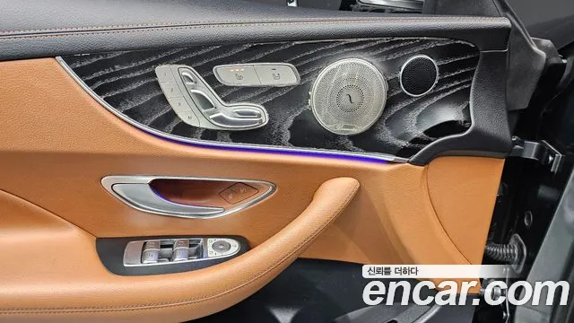 Mercedes-Benz E-Class 2018 — фото 18