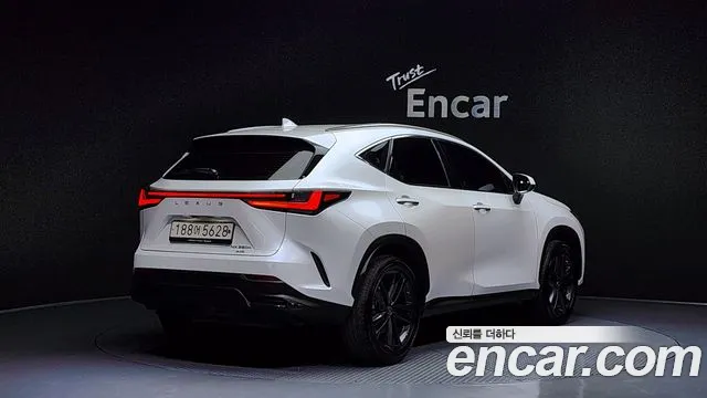Lexus NX 2022 — фото 2