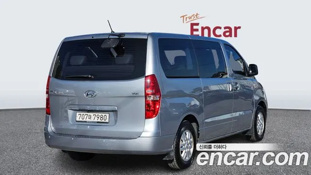 Hyundai Starex 2018 — фото 2