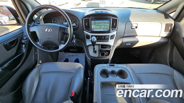 Hyundai Starex 2018 — фото 7