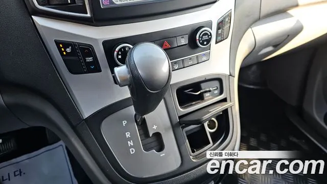 Hyundai Starex 2018 — фото 9