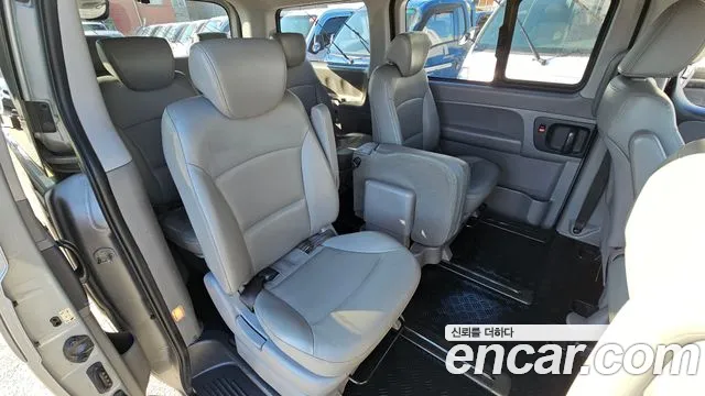 Hyundai Starex 2018 — фото 12