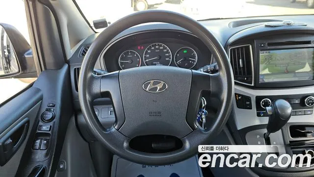 Hyundai Starex 2018 — фото 13
