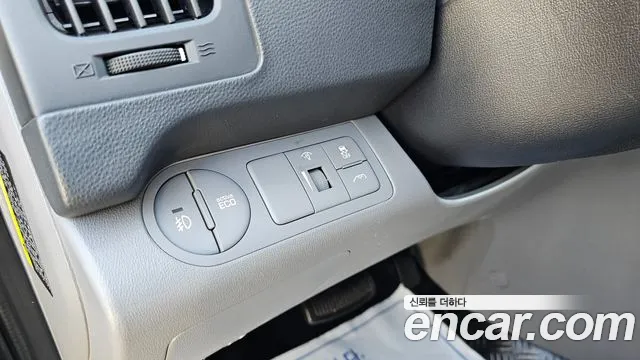 Hyundai Starex 2018 — фото 14