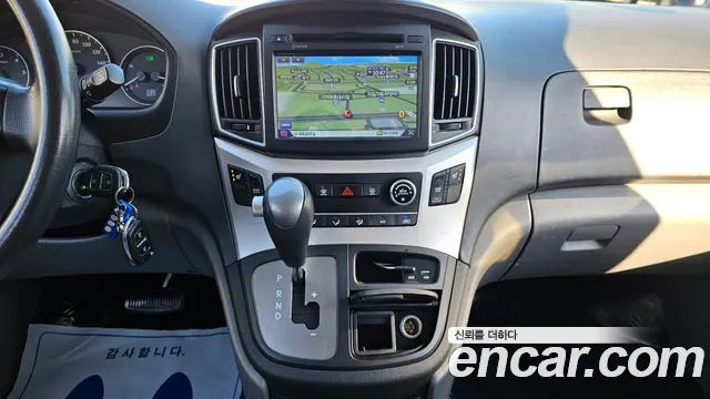 Hyundai Starex 2018 — фото 15
