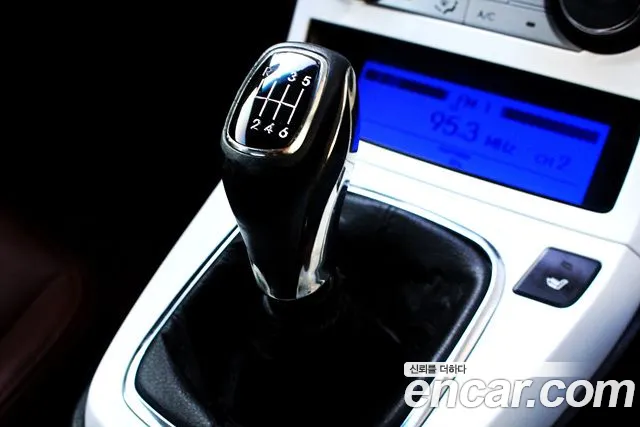 Hyundai Genesis 2010 — фото 9