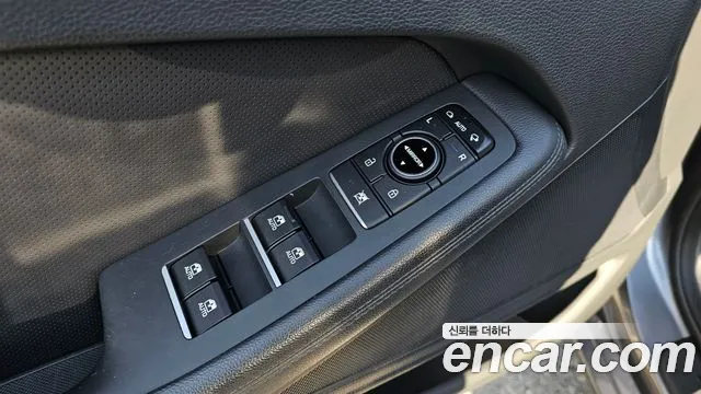 Hyundai Genesis 2016 — фото 19