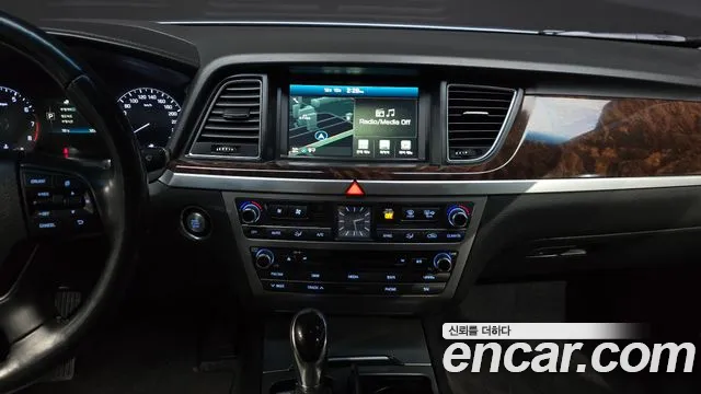 Hyundai Genesis 2016 — фото 15