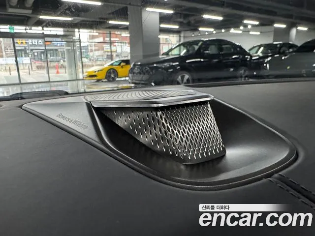 Astonmartin Vantage 2025 — фото 12