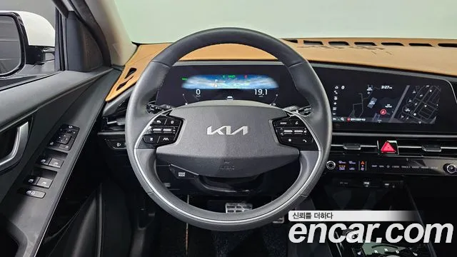Kia Niro 2023 — фото 15