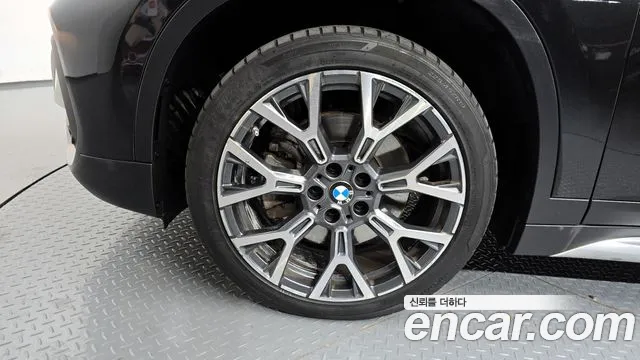 BMW X1 2022 — фото 5