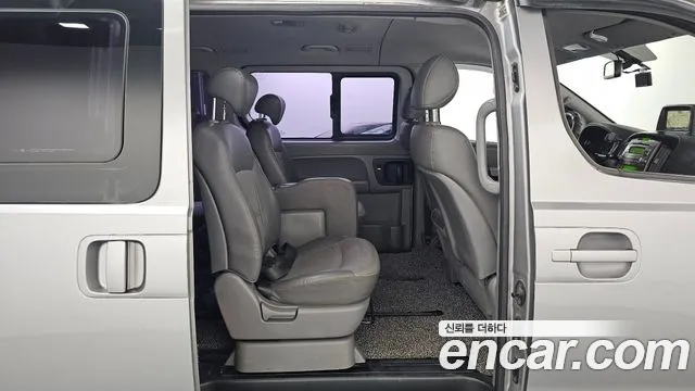 Hyundai Starex 2012 — фото 12