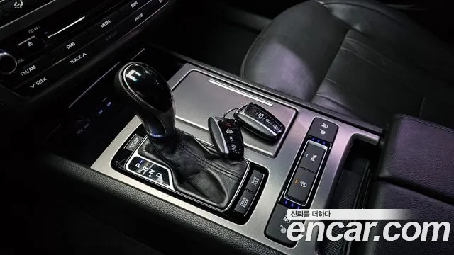 Hyundai Genesis 2016 — фото 9