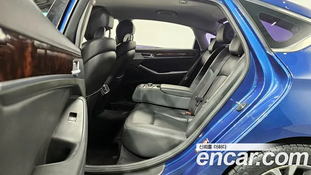 Hyundai Genesis 2016 — фото 12