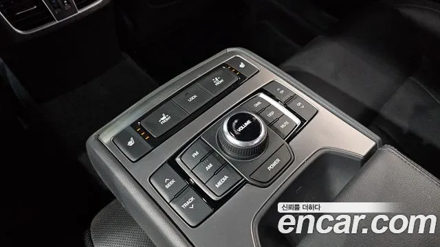 Hyundai Genesis 2016 — фото 16