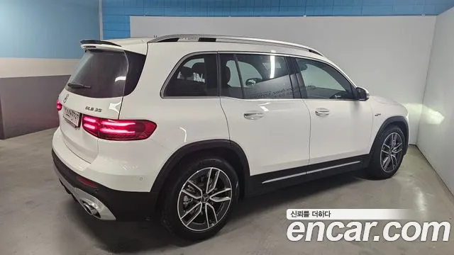 Mercedes-Benz GLB-Class 2025 — фото 3