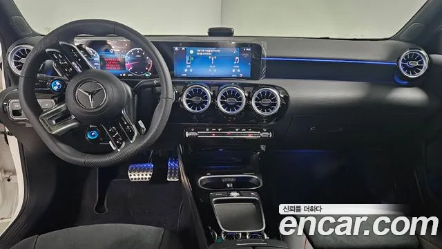 Mercedes-Benz A-Class 2024 — фото 15