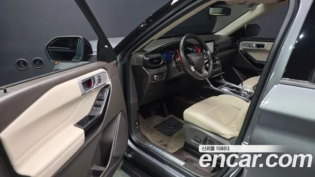 Ford Explorer 2021 — фото 10